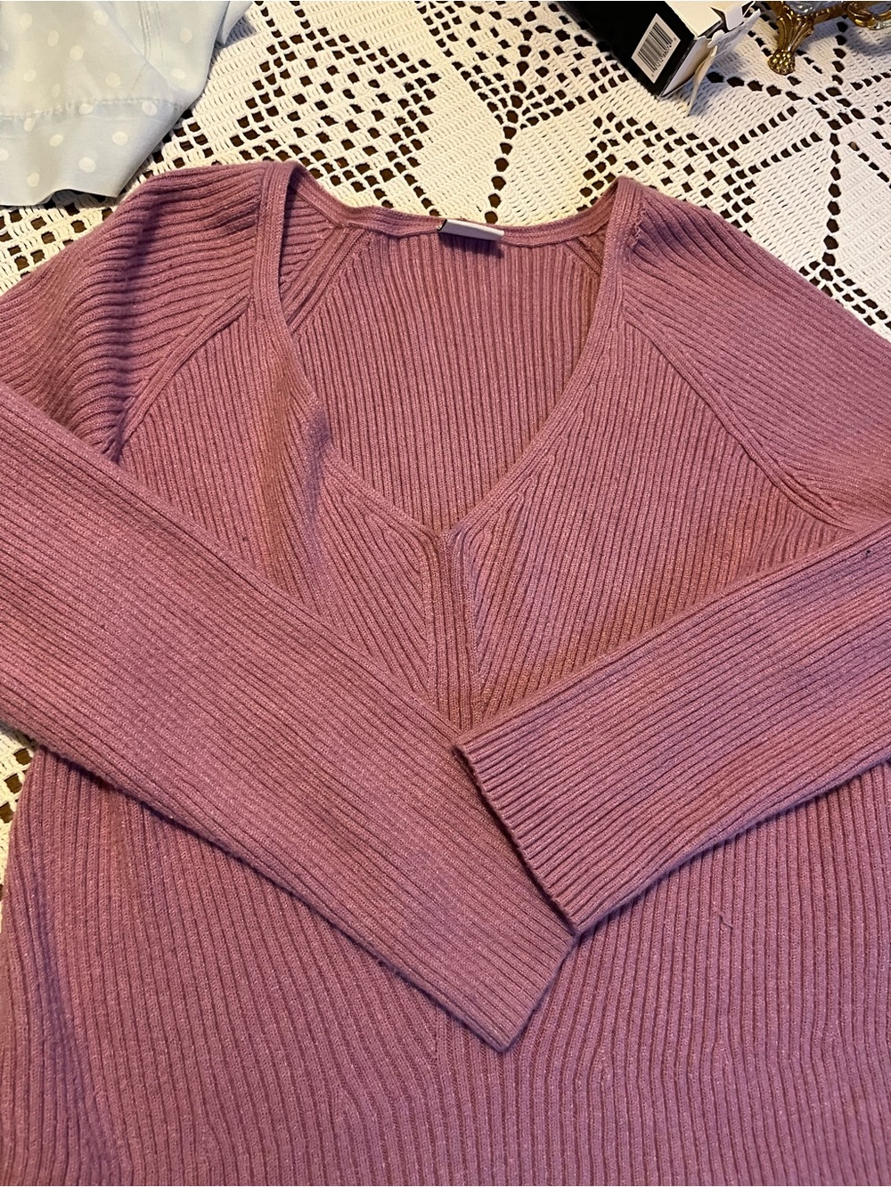 Abercrombie &Fitch V neck crop sweater. Mauve/pink #Vintsge
